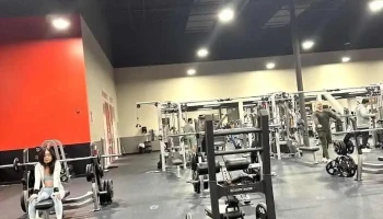 Crunch Fitness - Market Square - Sacramento