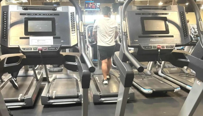 24 Hour Fitness -  Score - Rialto