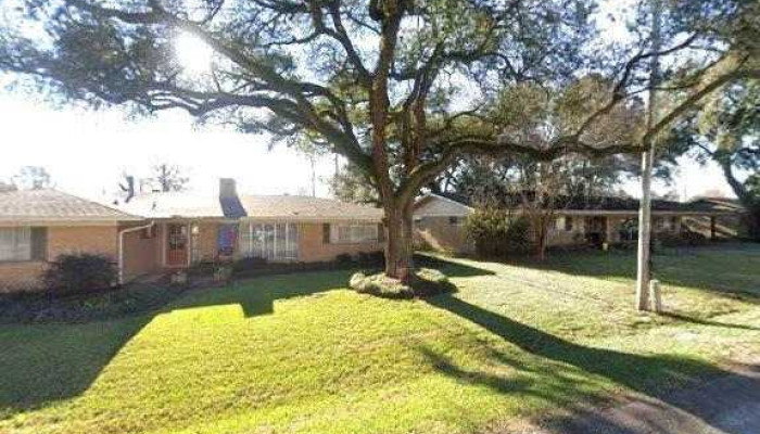 Acadiana Yoga Wellness Street View 360deg - Lafayette