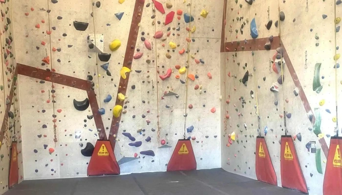 Asana Climbing Gym - Garden City