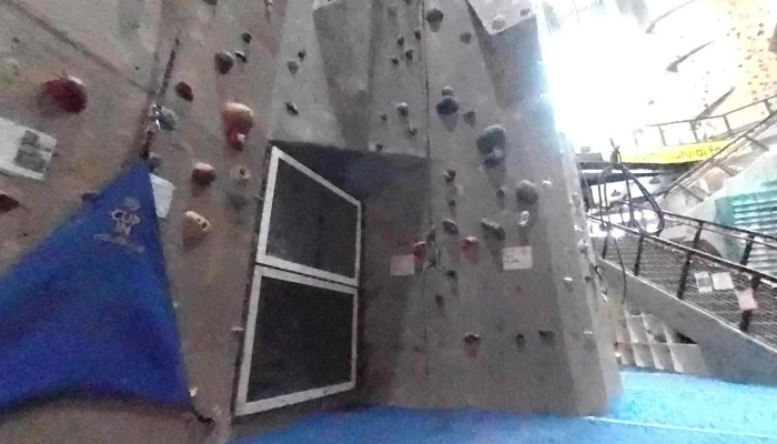 Carabiners Climbing Fitness Street View 360deg - New Bedford