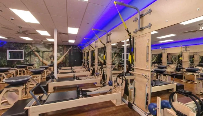 Club Pilates -  Street View 360deg - Eagle