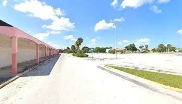 Club4 Fitness Orlando -  Street View 360deg - Orlando