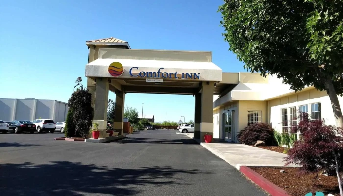 Comfort Inn Suites From Visitors - Klamath Falls