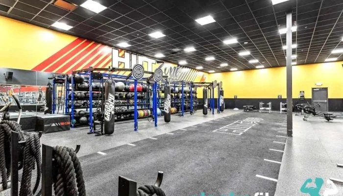 Crunch Fitness -    Acworth All - Acworth