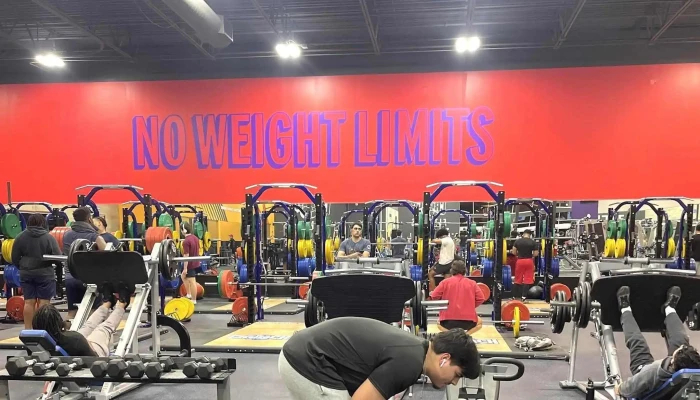 Crunch Fitness -    Acworth Videos - Acworth
