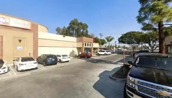 Crunch Fitness -    Cerritos Street View 360deg - Cerritos