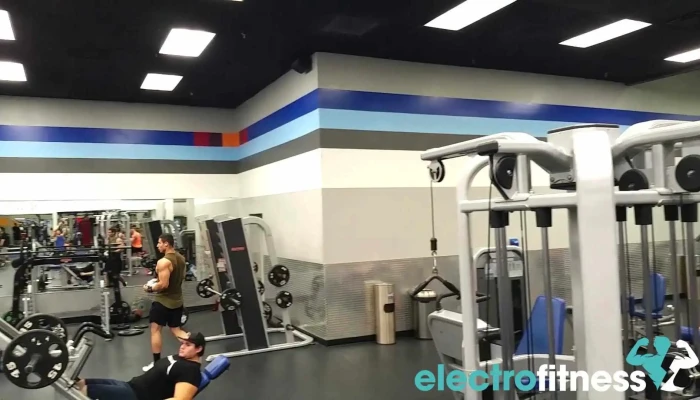 Crunch Fitness -    Cerritos Videos - Cerritos