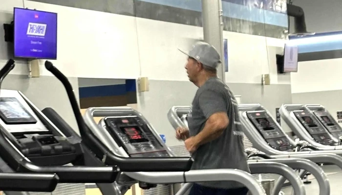 Crunch Fitness -    Chatsworth Gym - Chatsworth