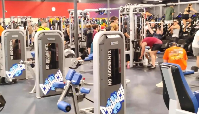 Crunch Fitness -    Gainesville Gym - Gainesville