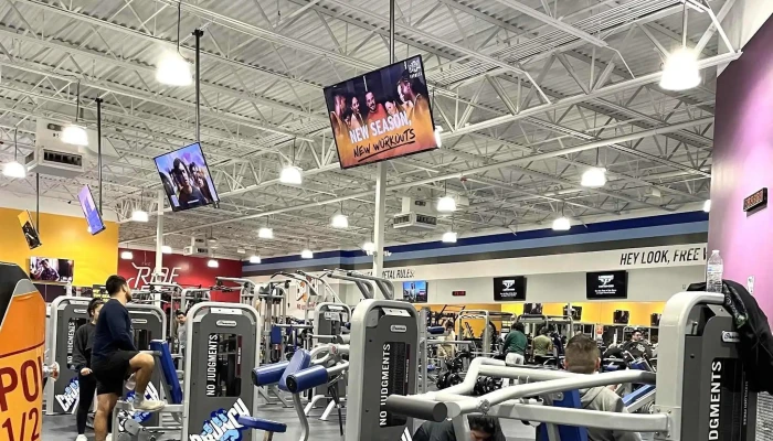 Crunch Fitness -    Pharr Reviews - Pharr