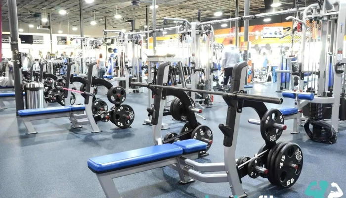 Crunch Fitness -    Roswell Exercise Machine - Roswell