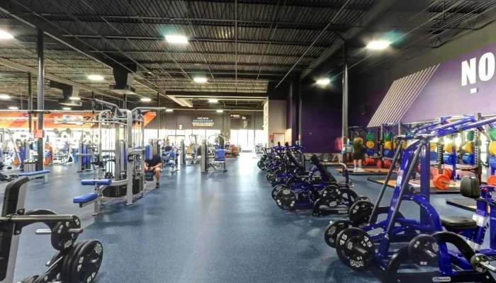 Crunch Fitness -    Roswell Street View 360deg - Roswell