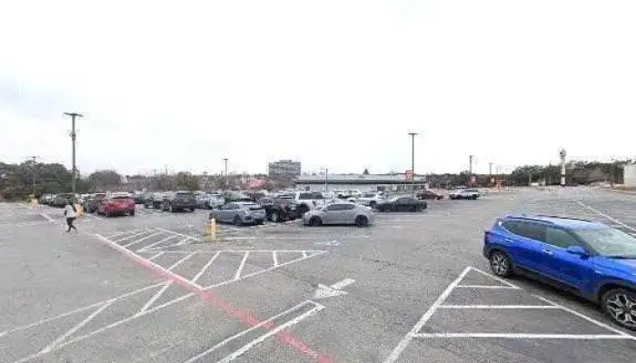 Crunch Fitness -    San Pedro Street View 360deg - San Antonio