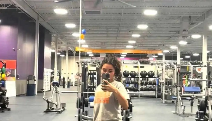 Crunch Fitness -    San Pedro Videos - San Antonio