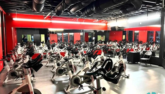 Crunch Fitness -    Santa Clarita All - Santa Clarita