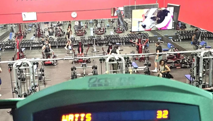 Crunch Fitness -    Santa Clarita Comments - Santa Clarita