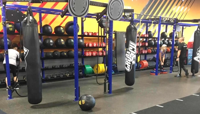 Crunch Fitness -    Schenectady Gym - Schenectady