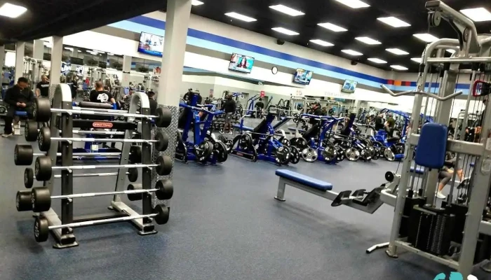 Crunch Fitness - Cerritos - Cerritos