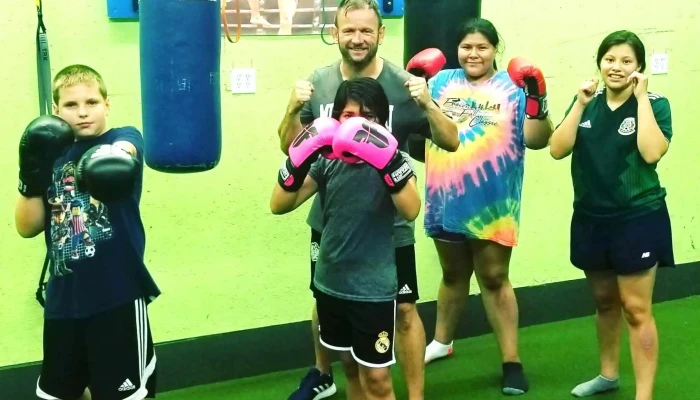 East End -  Muay Thai Strength And Conditioning Boxing - Valparaiso