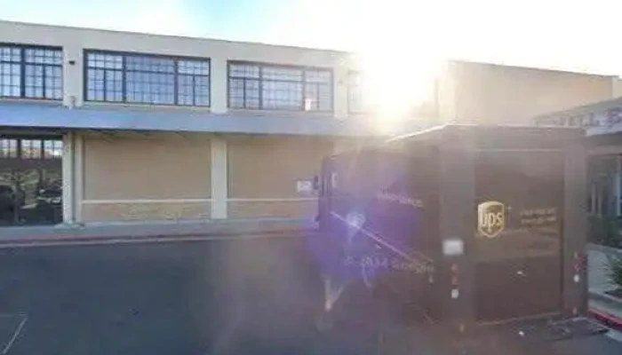 Fitness 19 -  Street View 360deg - Oakland