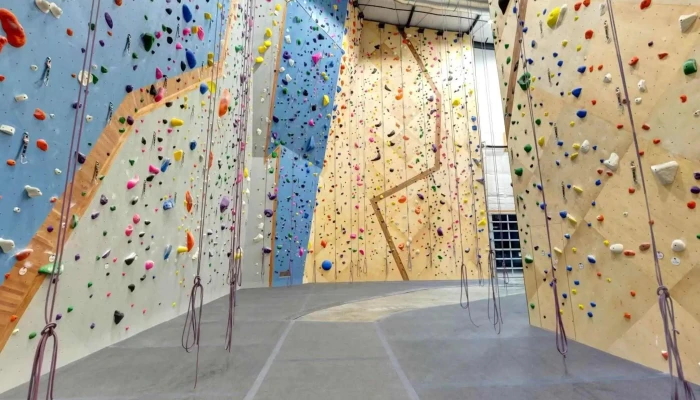 G1 Climbing Fitness Street View 360deg - Broomfield