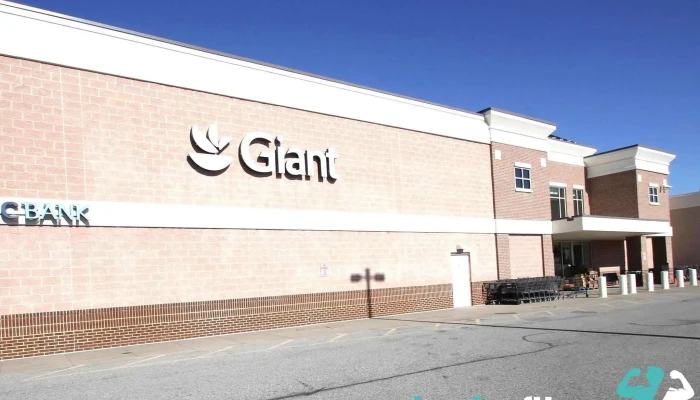 Giant Food -  By Owner - Accokeek