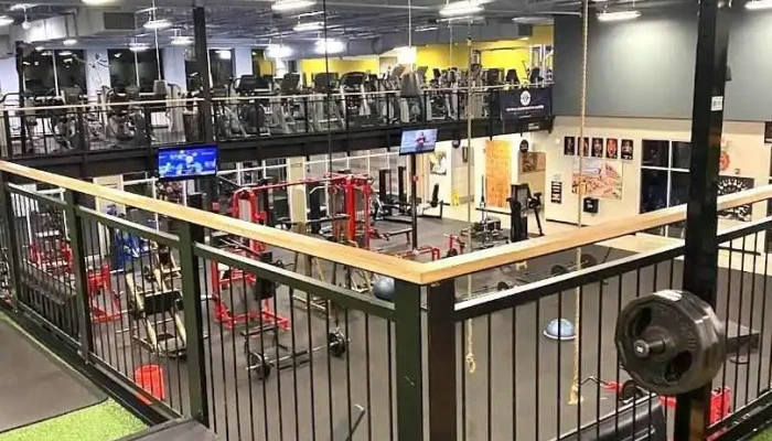 Gold's Gym - Capitol Heights