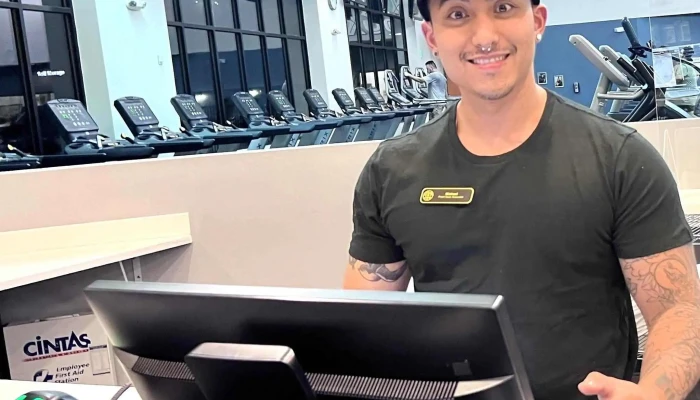 Golds Gym San Antonio Alamo Heights Gym - San Antonio