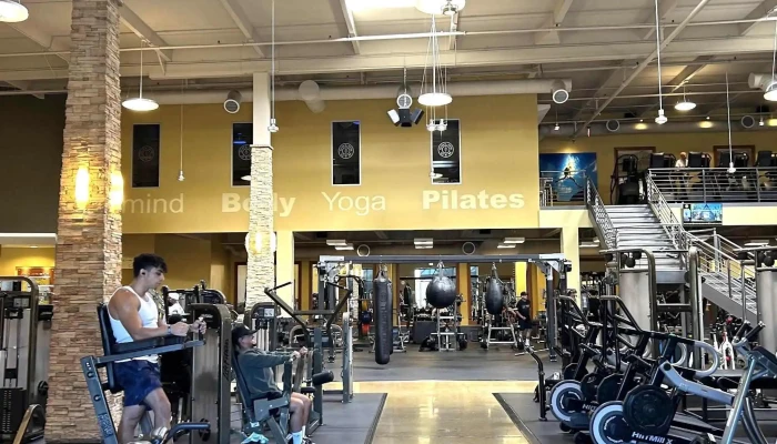Golds Gym Simi Valley Videos - Simi Valley