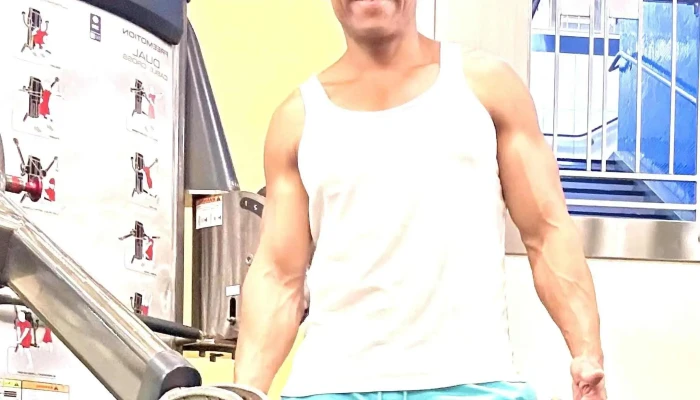 Golds Gym Valencia Near Me - Valencia