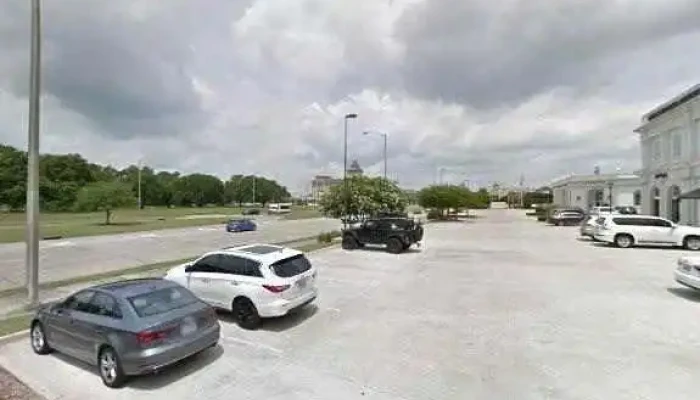 Goodwolf Power Yoga Studio Street View 360deg - Lafayette