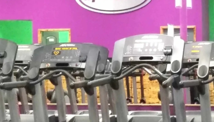 Gym Time -  Exercise Machine - Alabaster