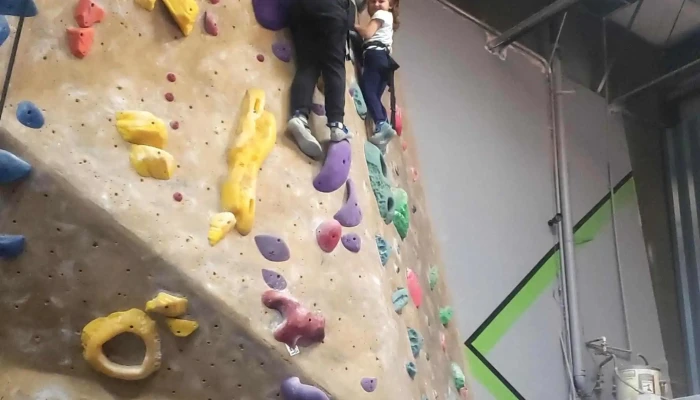 Hangar 18 Indoor Climbing Gym -    High Desert Photos - Victorville