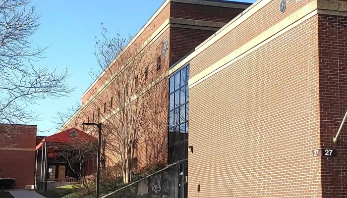 Henderson Hall Smith Gym -  Gym - Arlington