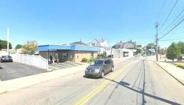 Highland Nutrition Fitness Street View 360deg - Fall River