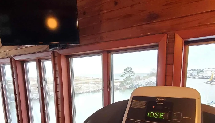 Island Gym -  Photos - Chincoteague