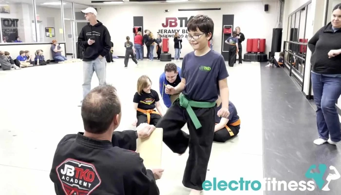 Jeramy Blacks Taekwondo Academy Videos - Bowling Green