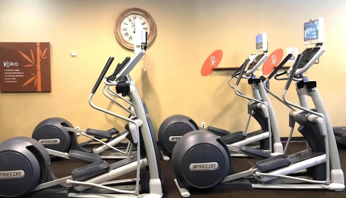 Koko Fitclub Of Harvard   Customized Exercise Nutrition Physical Fitness - Harvard