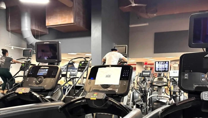La Fitness -  Instagram - Falls Church