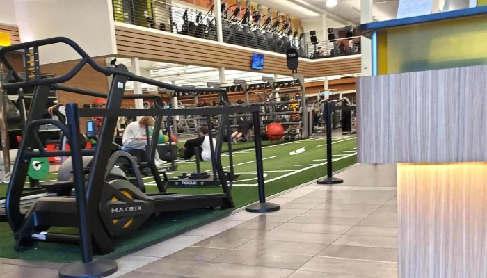 La Fitness -  Location - Agoura Hills
