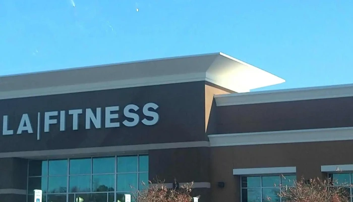 La Fitness -  Open Now - Waldorf