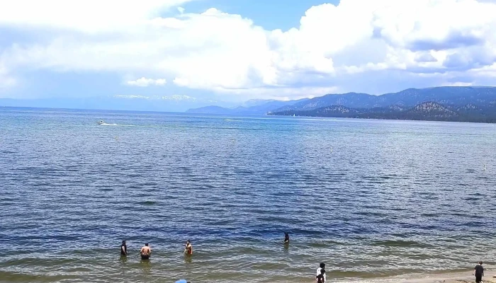 Lake Tahoe Yoga Paddle Yoga Classes -  Score - South Lake Tahoe