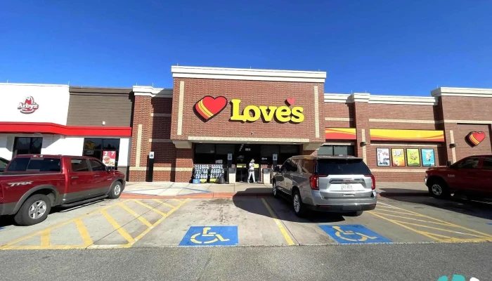 Loves Travel Stop Exterior - Lufkin
