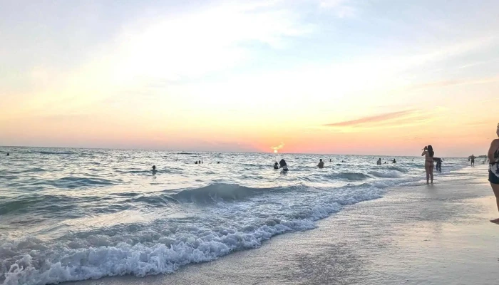 Manatee Public Beach -  Comments - Holmes Beach