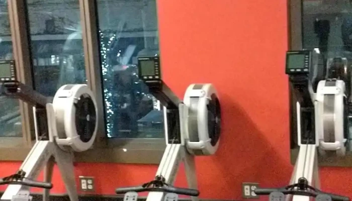 Onelife Fitness -    Pike Rose Videos - Rockville