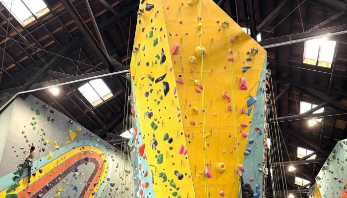 Pacific Pipe -  Rock Climbing Gym - Oakland