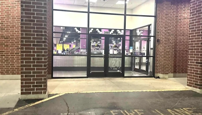 Planet Fitness -  Gym - Alton