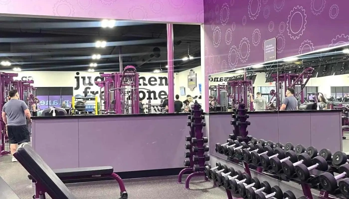 Planet Fitness -  Latest - Thousand Oaks