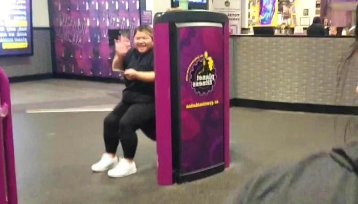Planet Fitness -  Location - Crystal